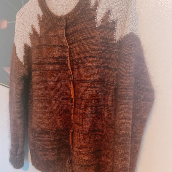Sweater - Picture 2 of 2